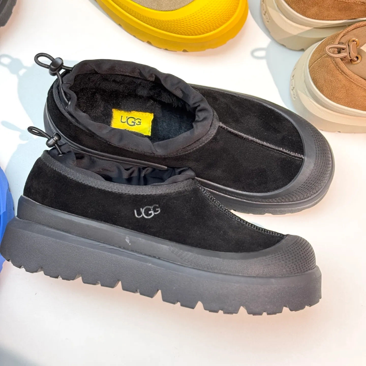 Local 💰600 Exclusive version Original OEM grade UGG Wang Yibo's same style High-end exclusive supply Pyramid-top workmanship quality High-end needs to come # Big advantage supply ❗️❗️❗️ Low-top men's and women's shoes size: 36 37 38 39 40 41 42 43 44#